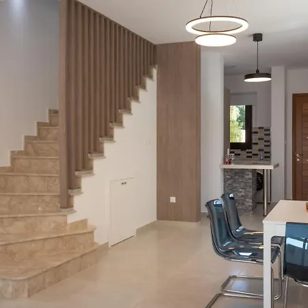 Case de vacanță Townhouse Chamomile - 2br Coastal Retreat Near Coralia *