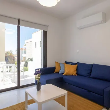 Townhouse Chamomile - 2br Coastal Retreat Near Coralia *