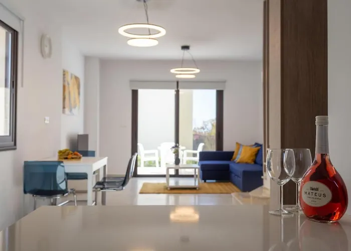 Townhouse Chamomile - 2br Coastal Retreat Near Coralia