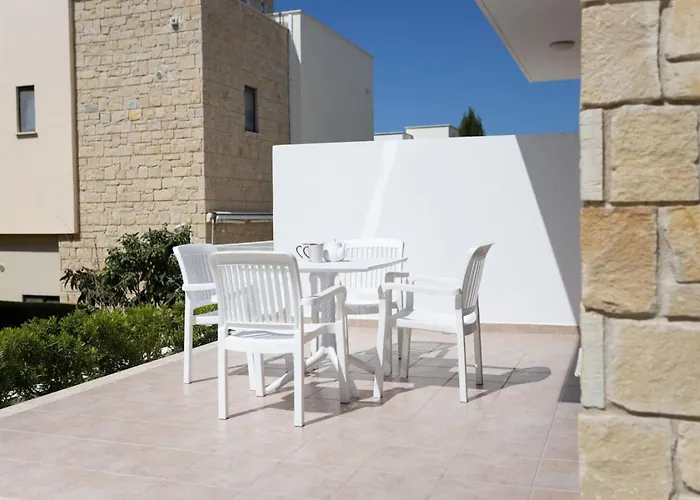 Townhouse Chamomile - 2br Coastal Retreat Near Coralia Pegeia