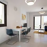 Townhouse Chamomile - 2br Coastal Retreat Near Coralia