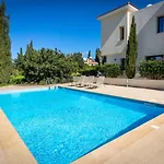 Townhouse Chamomile - 2br Coastal Retreat Near Coralia Πέγεια