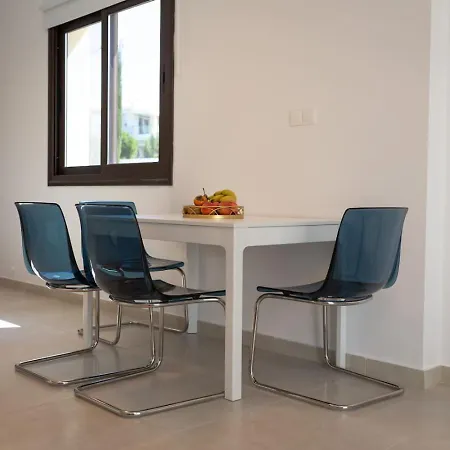 Townhouse Chamomile - 2br Coastal Retreat Near Coralia Ferienhaus