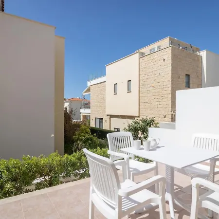 Townhouse Chamomile - 2br Coastal Retreat Near Coralia * Peyia