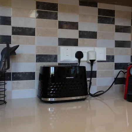 Townhouse Chamomile - 2br Coastal Retreat Near Coralia Ferienhaus Peyia