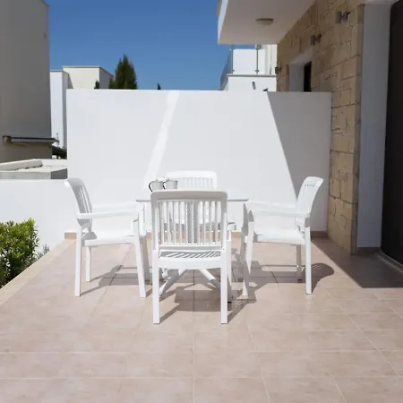 Ferienhaus Townhouse Chamomile - 2br Coastal Retreat Near Coralia