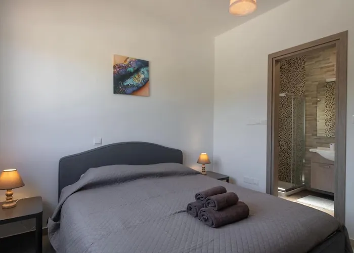 Townhouse Chamomile - 2br Coastal Retreat Near Coralia Peyia