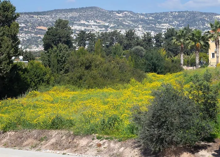 Townhouse Chamomile - 2br Coastal Retreat Near Coralia Peyia